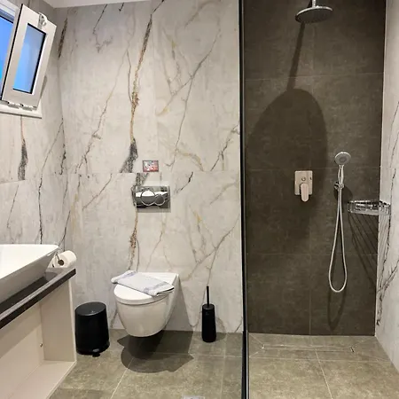 Jasmine & آغيوس ستيفانوس