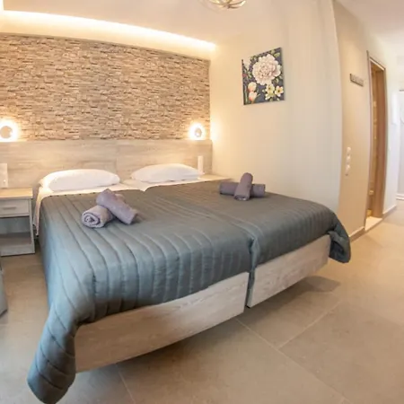 Jasmine & Agios Stefanos Avliotes (Corfu)