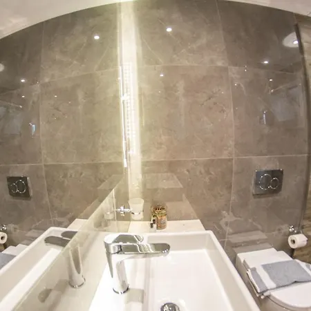 Jasmine & Agios Stefanos Avliotes (Corfu)