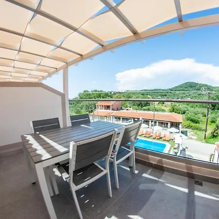 Jasmine & * Agios Stefanos Avliotes (Corfu)