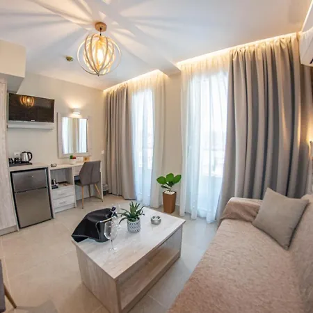 Jasmine & Lejlighed Agios Stefanos Avliotes (Corfu)