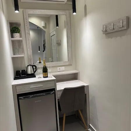 Jasmine & * Agios Stefanos Avliotes (Corfu)